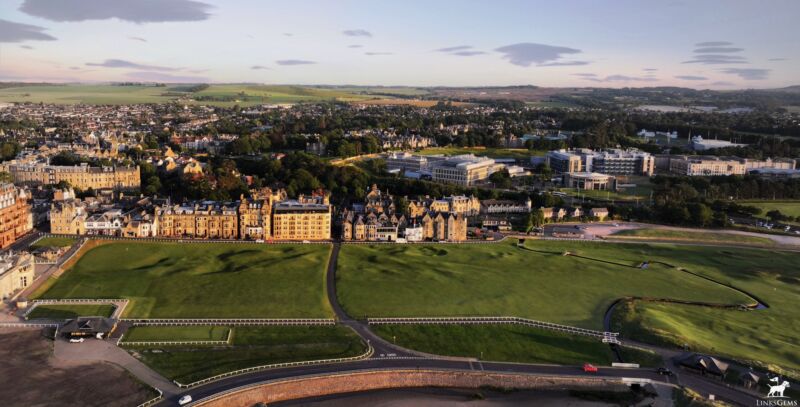 Image for the Tweet beginning: It’s 16 degrees here in